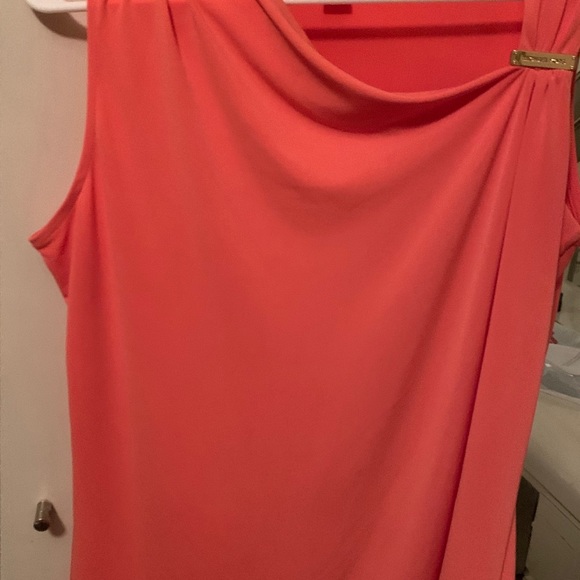 Top - Picture 3 of 4